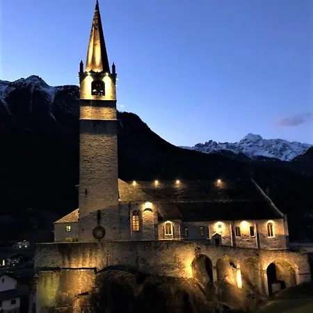 Marina Premia